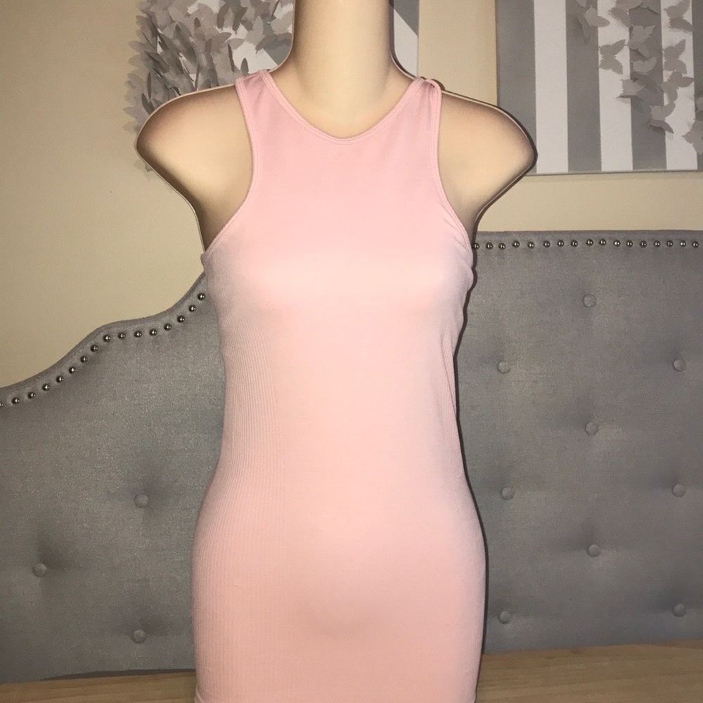 Women’s size 6 rosebud Lululemon tank long length